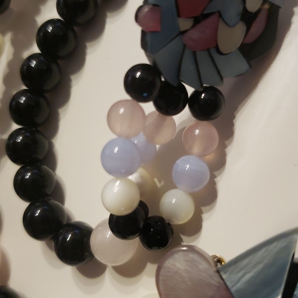 Vintage Beautiful Lion Motif Jewelry Set with Beads - Picture 6 of 8